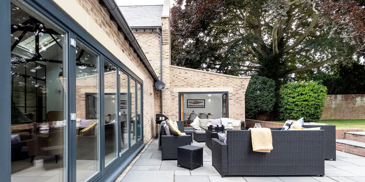The outside space at SandiLodge, Sandwich
